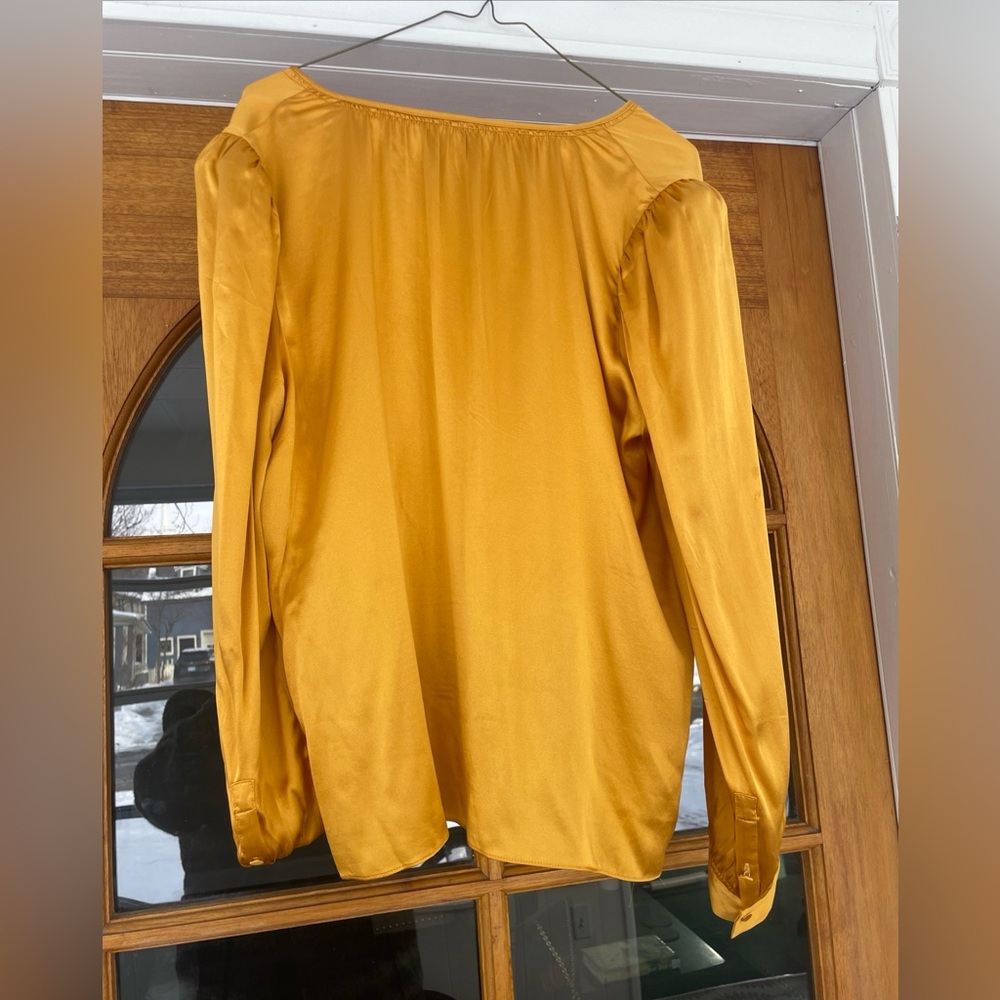 White House Black Market Silk Vintage Gold Blouse Size Large - Picture 4 of 6